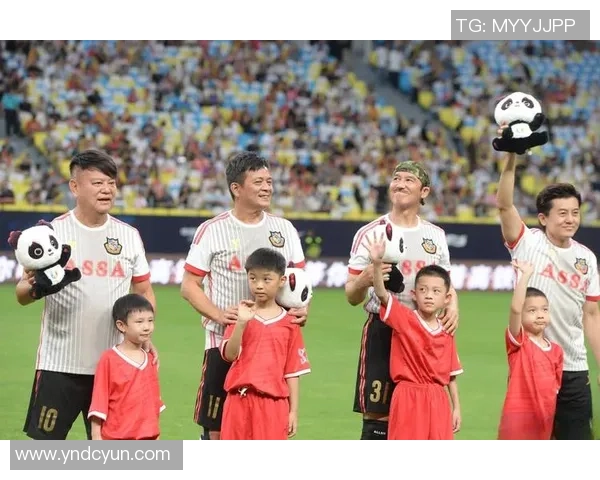 从草根到巅峰足球明星背后的奋斗与荣耀故事